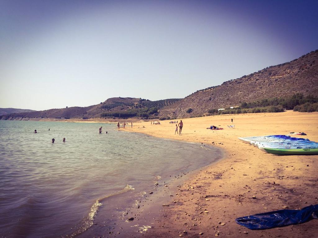 Camping Valdearenas Iznájar Εξωτερικό φωτογραφία
