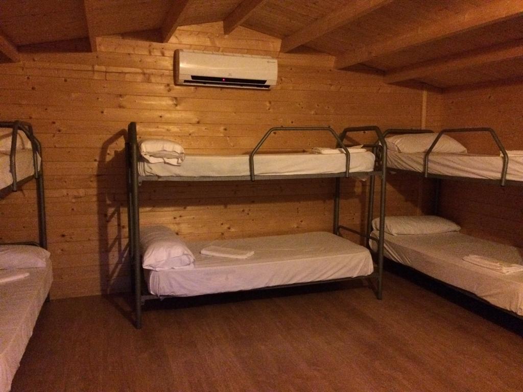 Camping Valdearenas Iznájar Εξωτερικό φωτογραφία